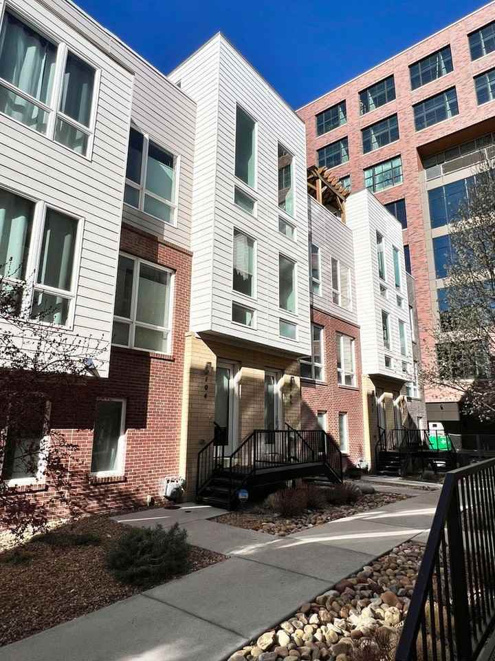 3425 Larimer St - Photo 2 of 27