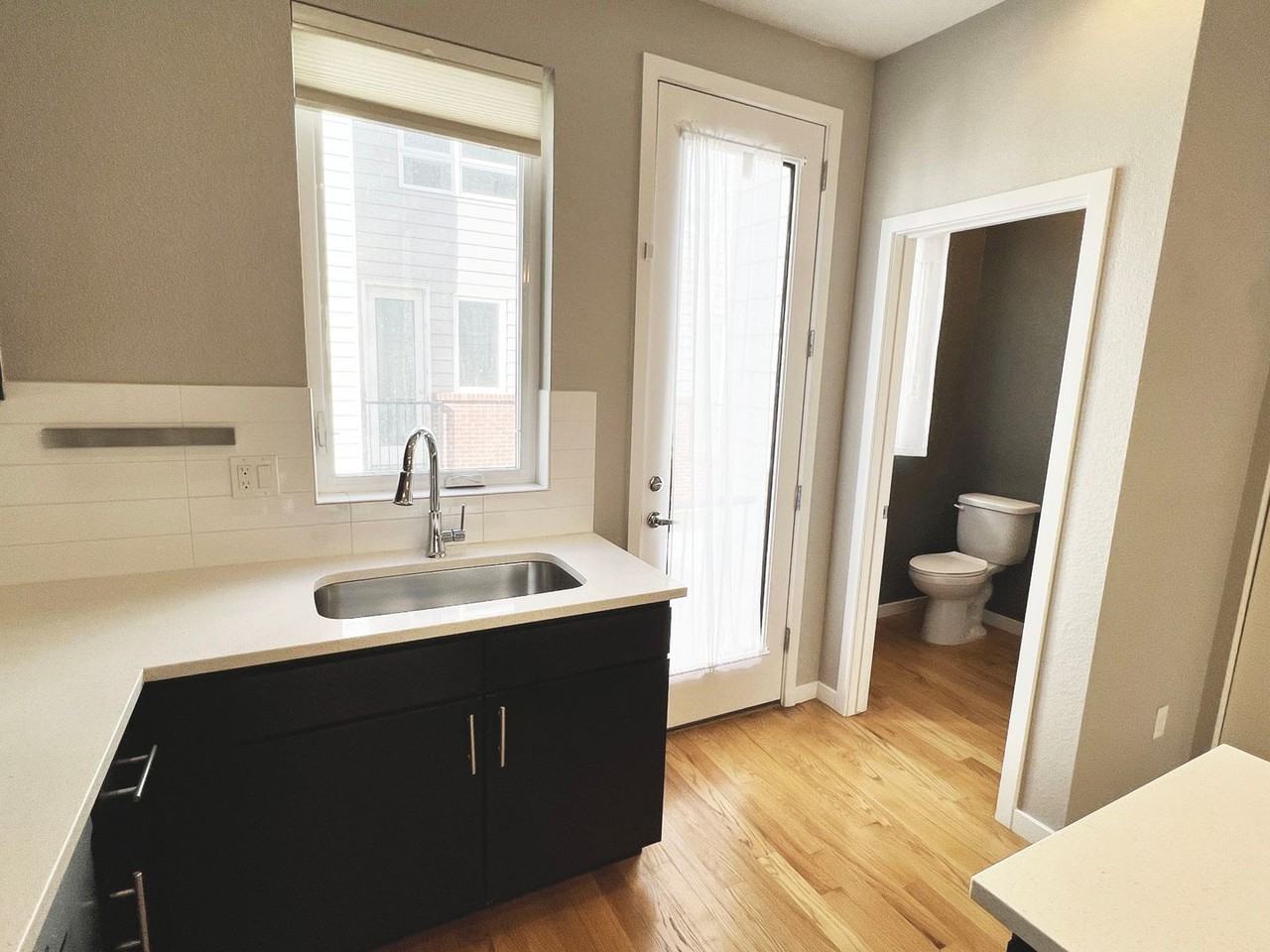 3425 Larimer St - Photo 7 of 27