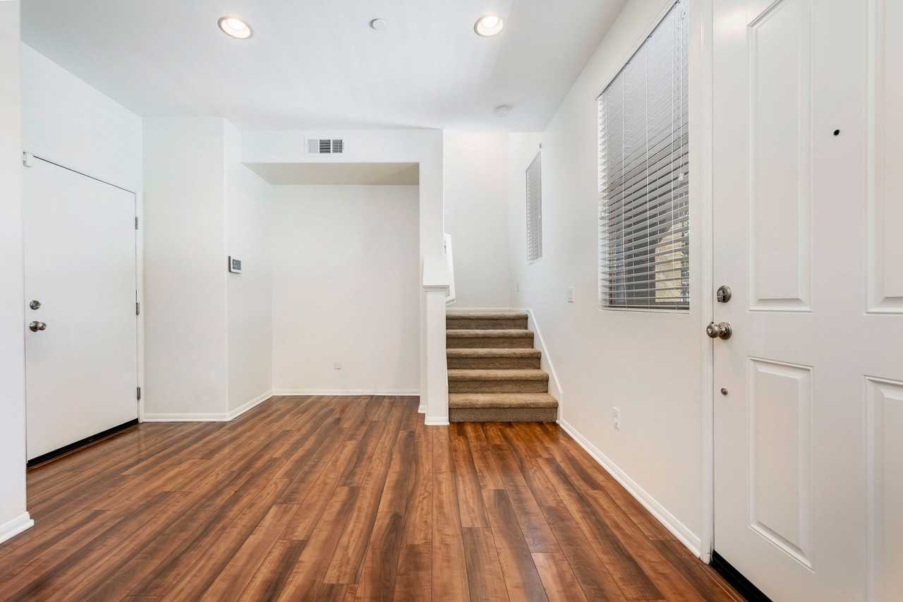 2995 E Pacific Coast Hwy - Photo 3 of 28