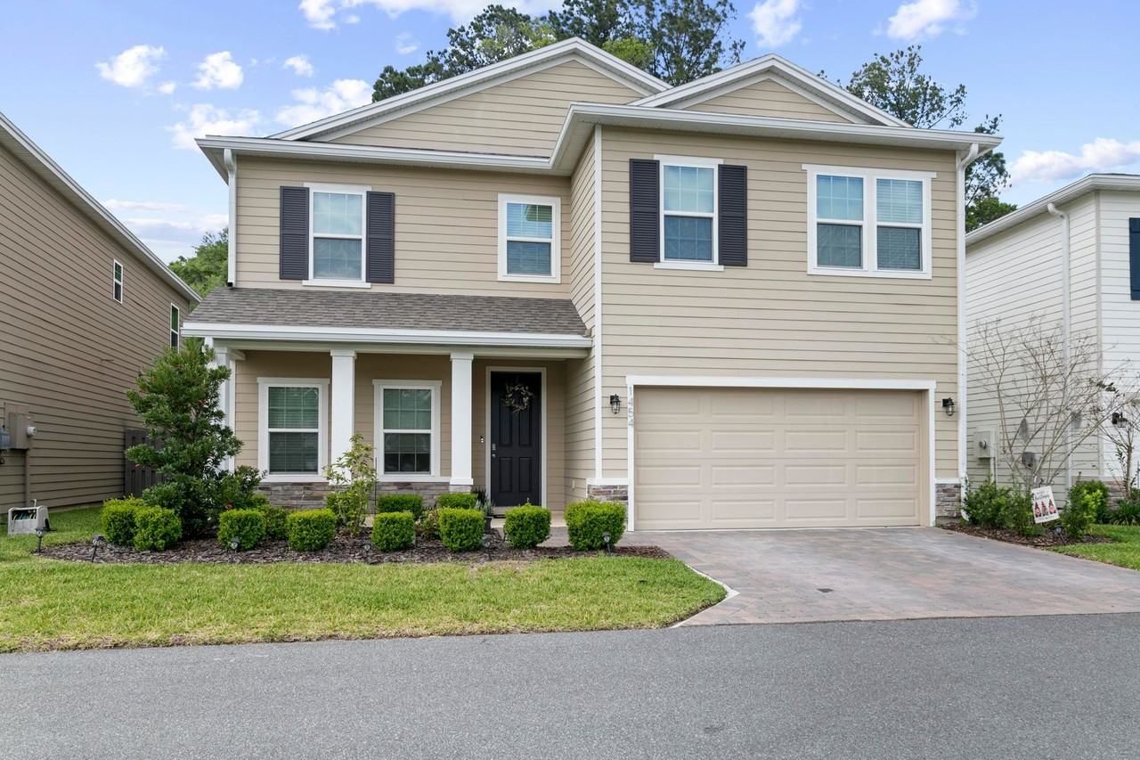 1454 Nw 136th Blvd - Photo 3 of 33