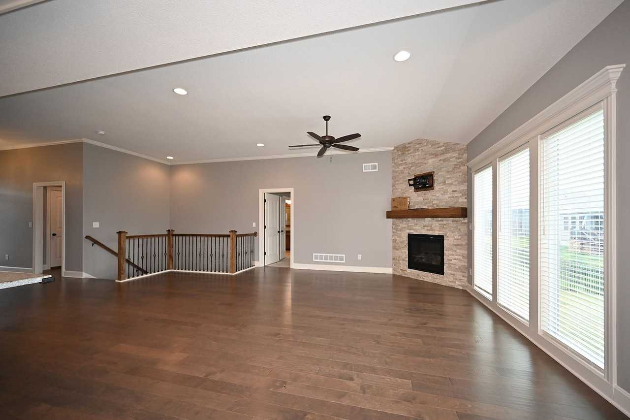 7465 Nw Douglas Ct - Photo 6 of 32