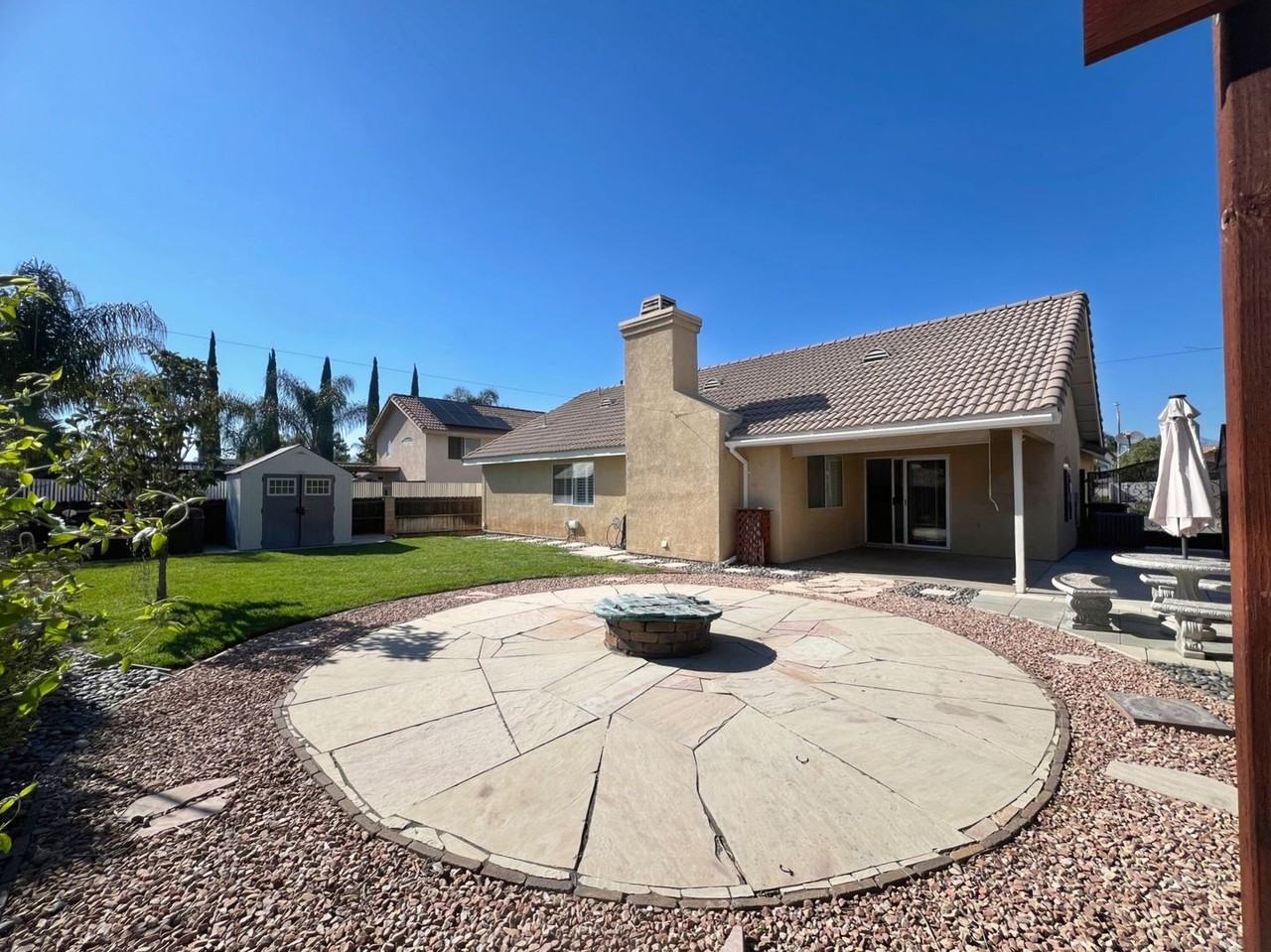 173 Victoria Ln - Photo 2 of 19