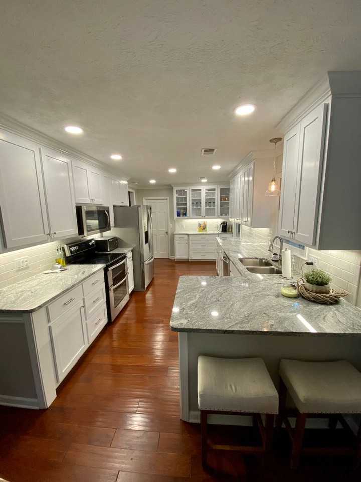 406 Dixie Dr - Photo 2 of 12