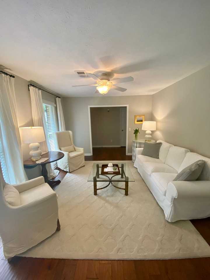 406 Dixie Dr - Photo 3 of 12