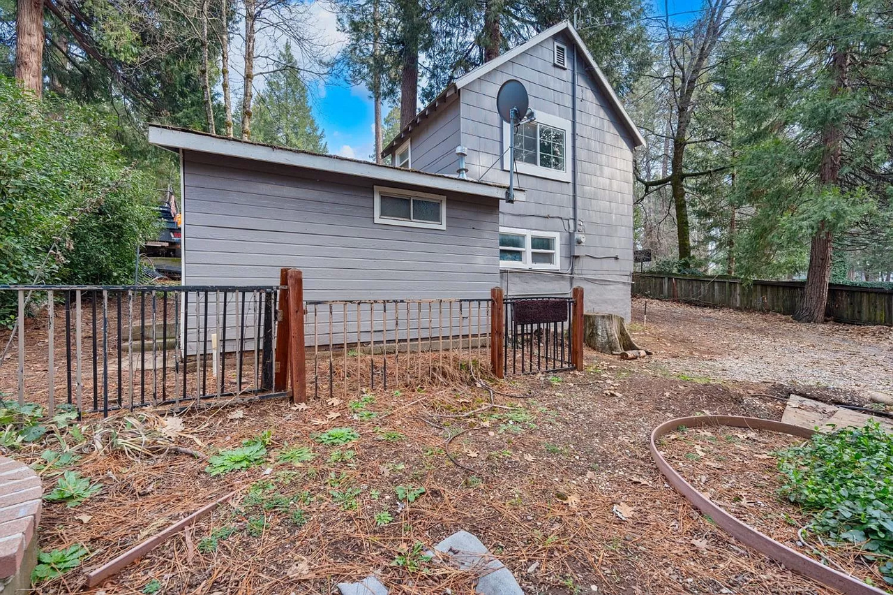 2936 Alder Dr - Photo 2 of 16