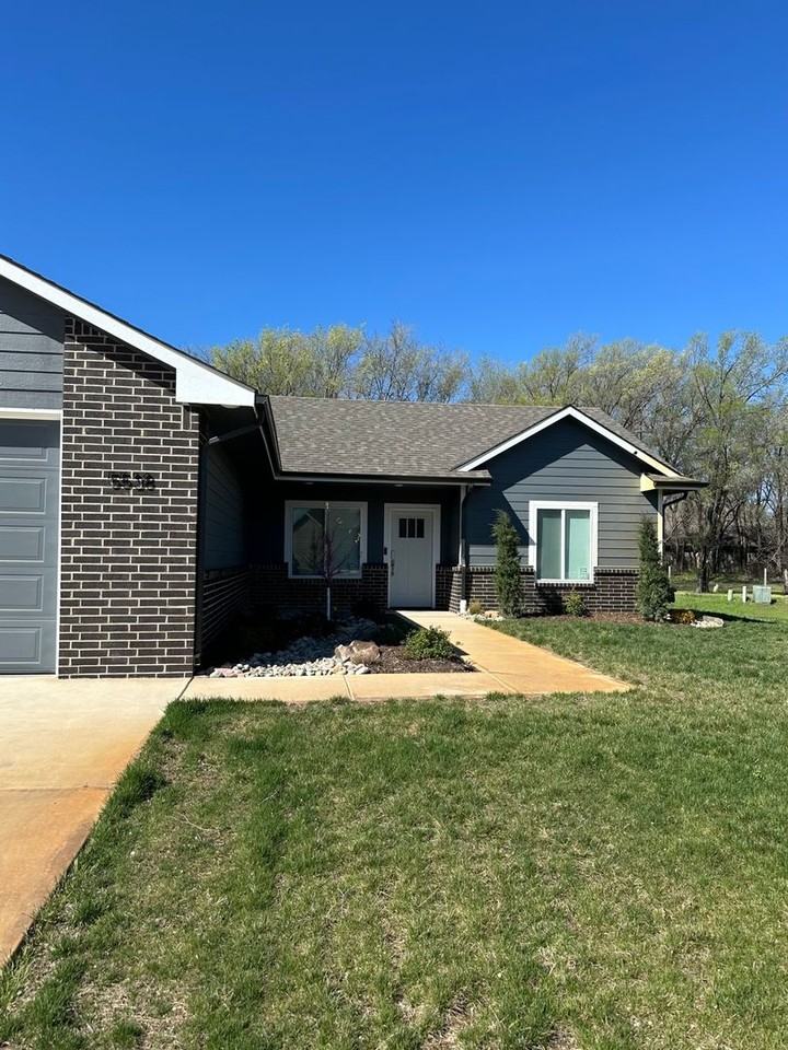 5538 S Victoria Ct - Photo 2 of 26