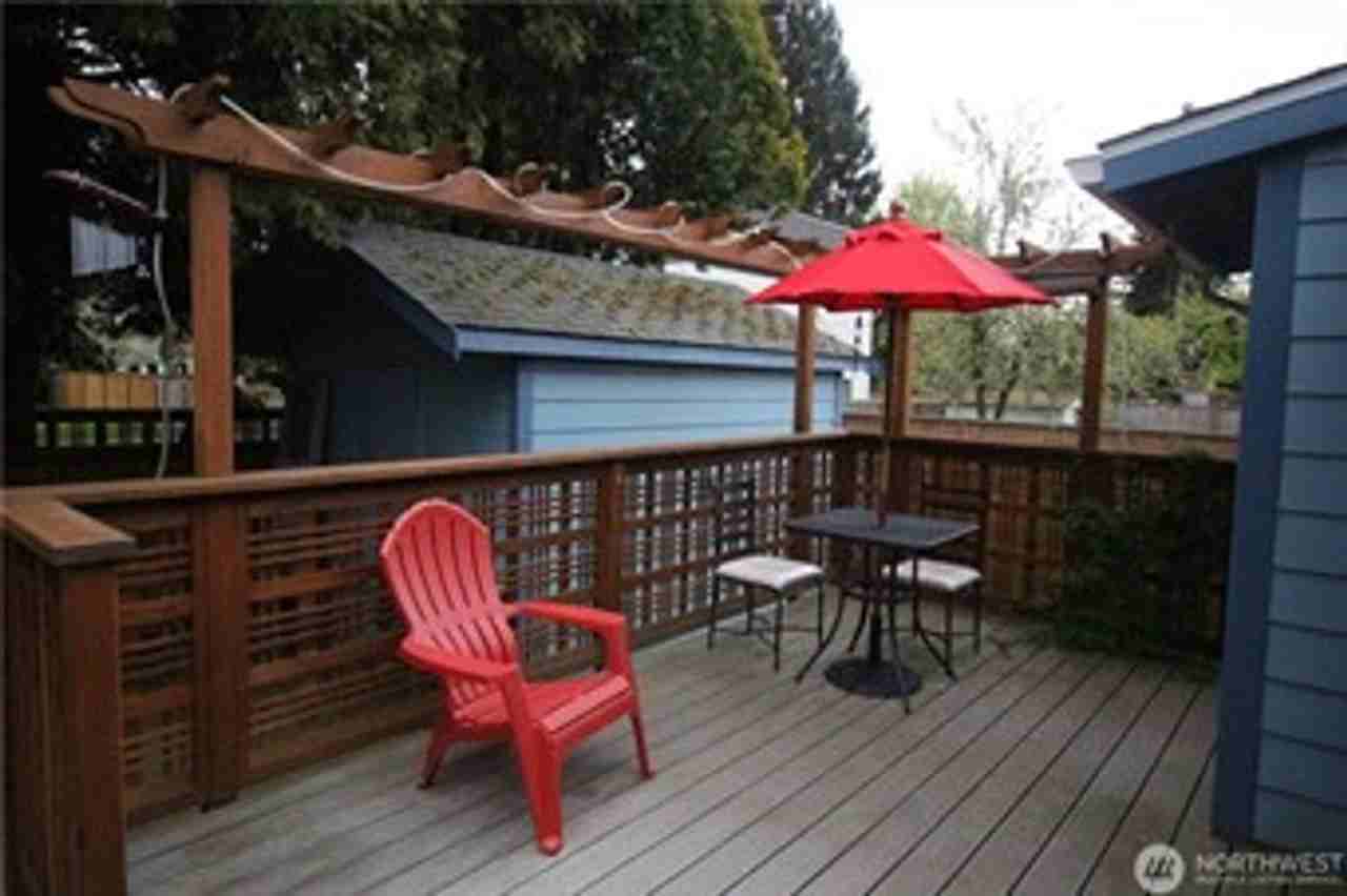 14026 Meridian Ave N - Photo 2 of 16