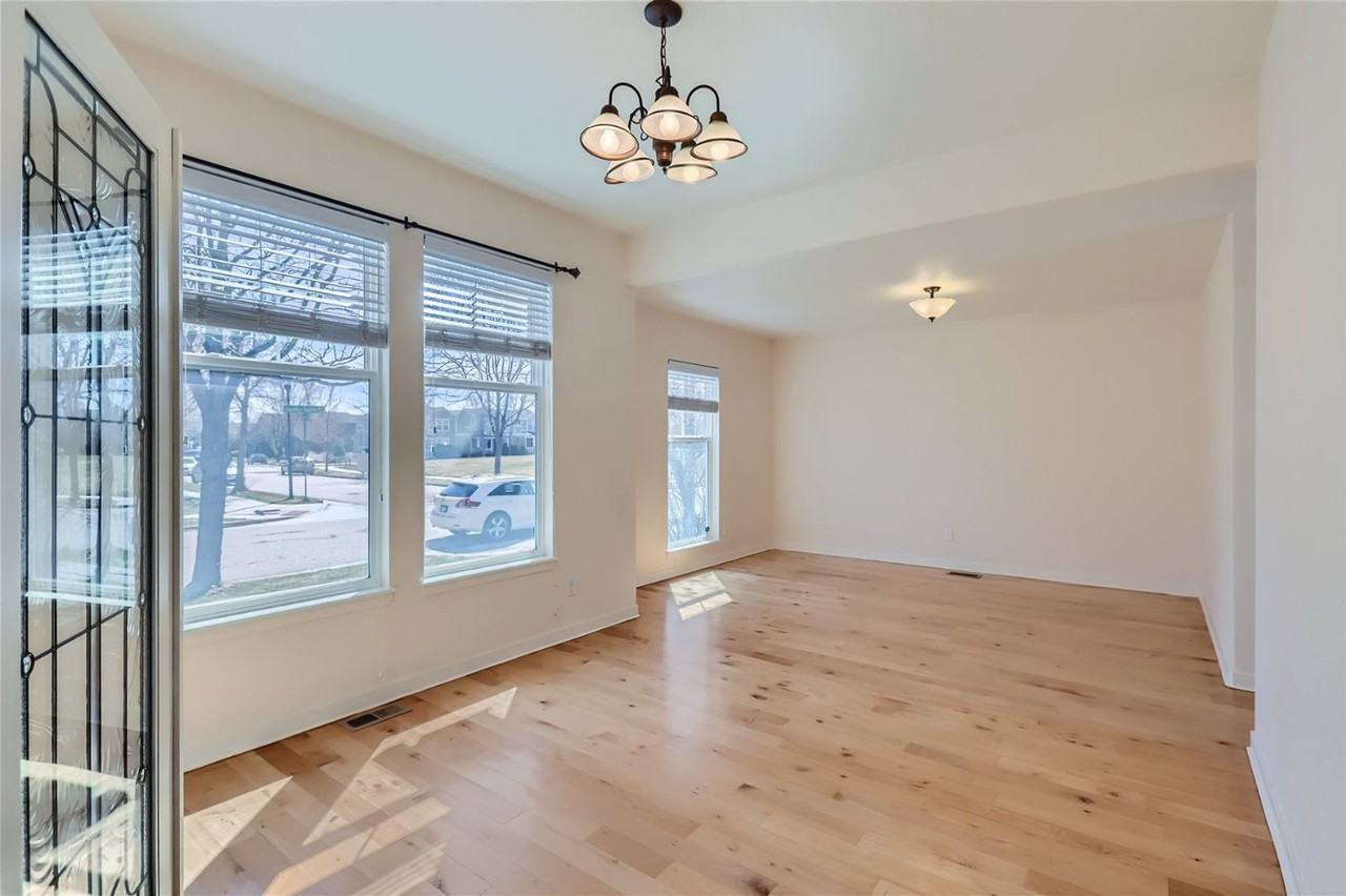 5221 Country Squire Way - Photo 7 of 32