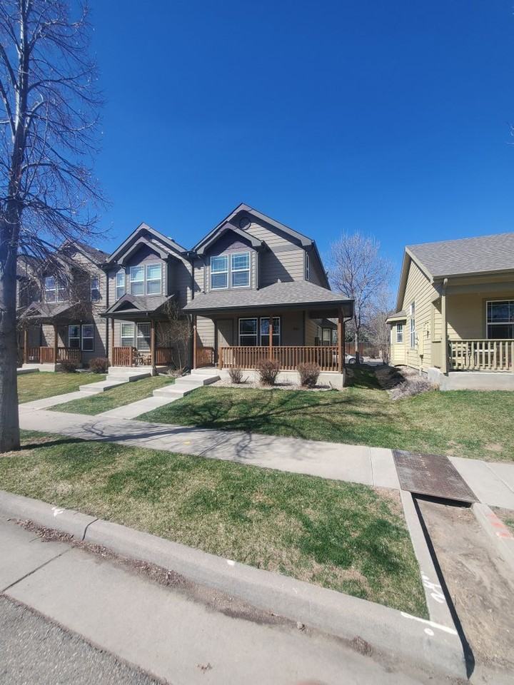 601 Ebon Pica St - Photo 3 of 32