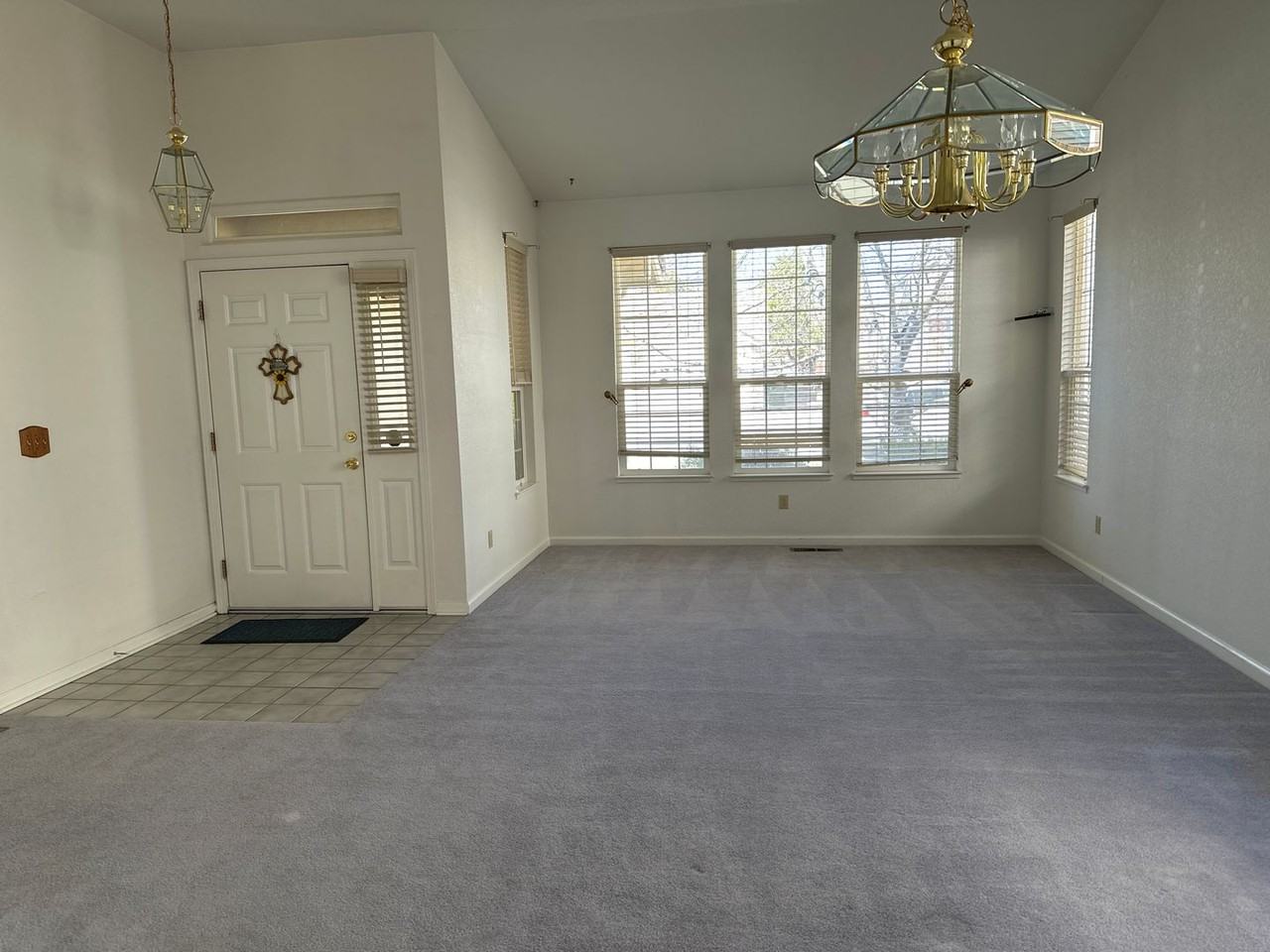 1559 Disc Dr - Photo 3 of 25