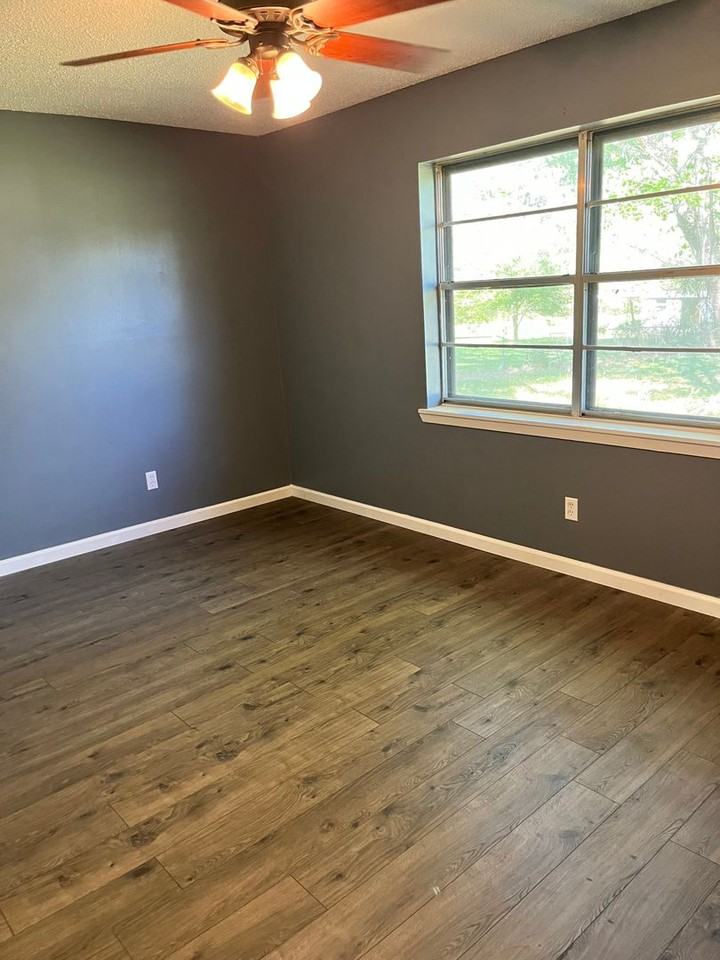 10 Morning Dr - Photo 7 of 12