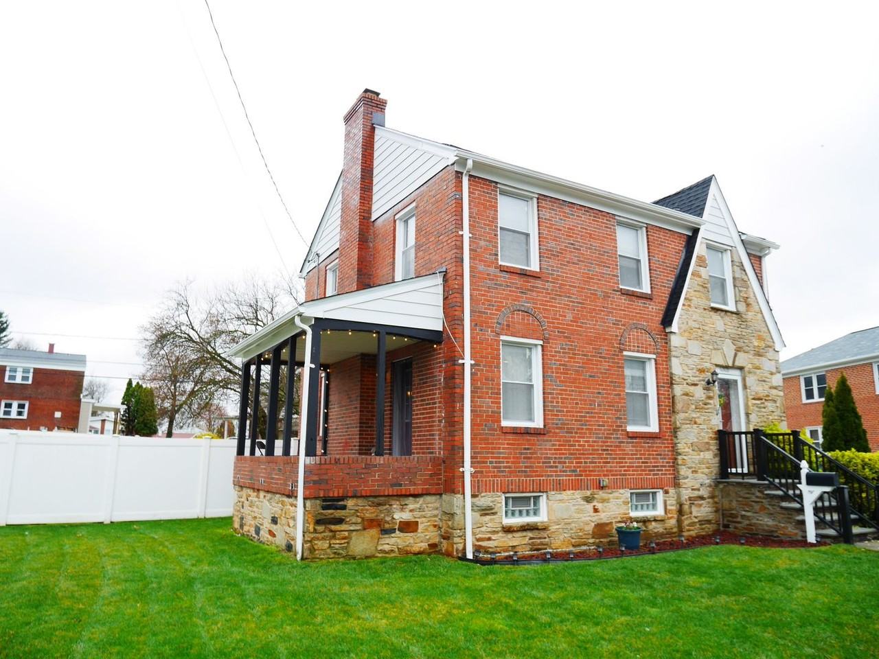 6303 Liberty Rd - Photo 2 of 32