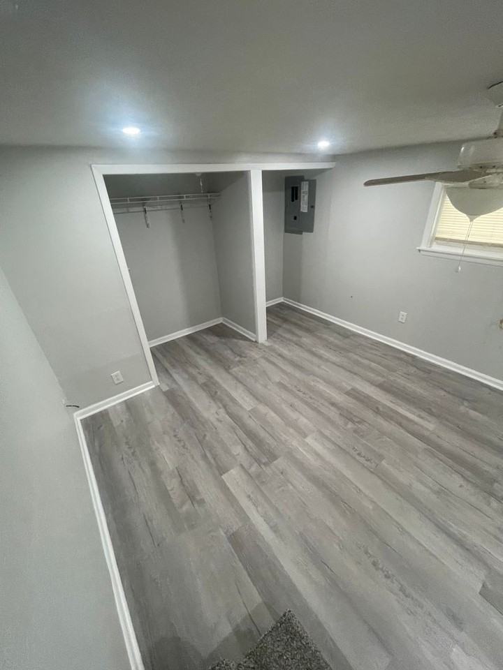 1705 1/2 N Wood Ave - Photo 5 of 9