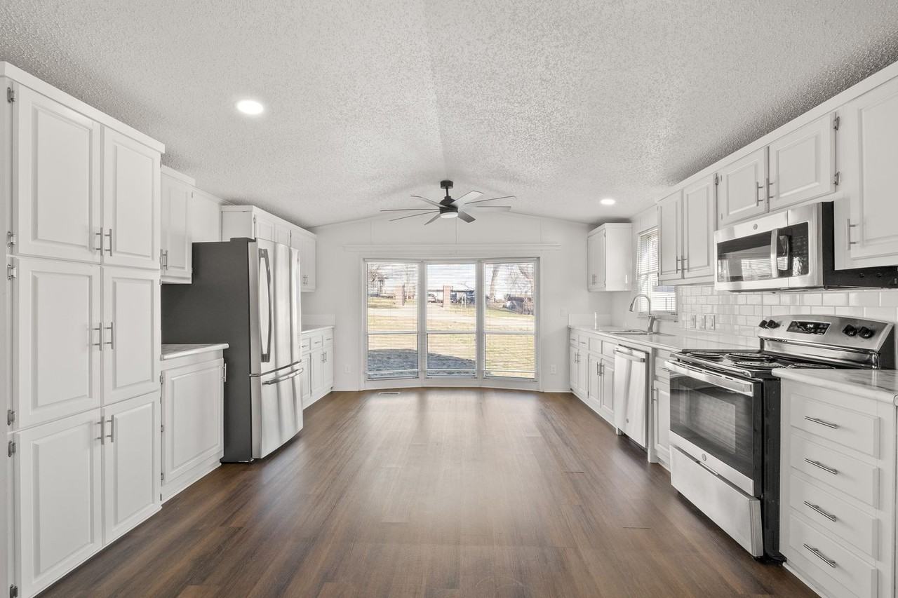 307 Natchez St - Photo 3 of 17