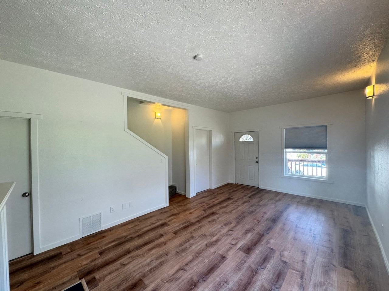 1332 E 29th Ave - Photo 2 of 21