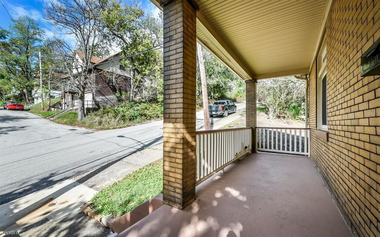 130 Brighton St - Photo 2 of 18