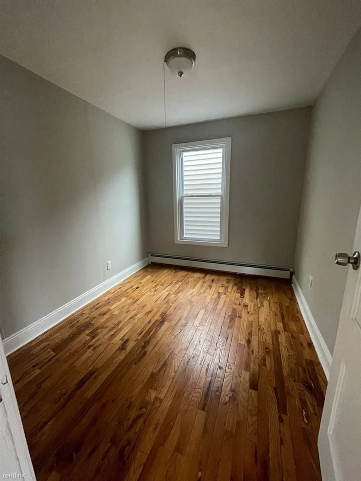 162 Edgewood Ave - Photo 2 of 5