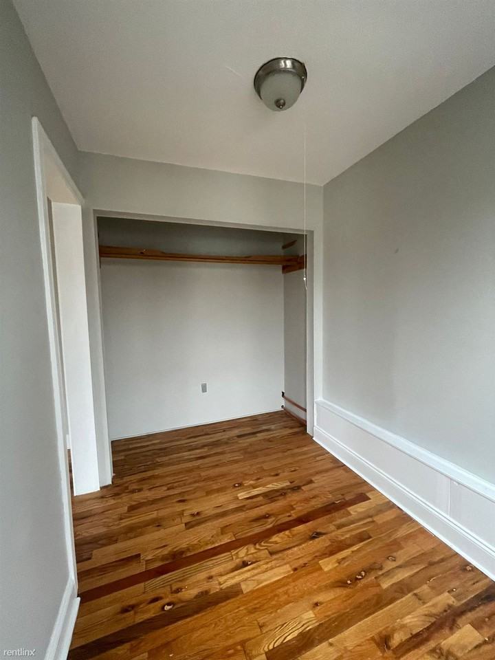 162 Edgewood Ave - Photo 3 of 5