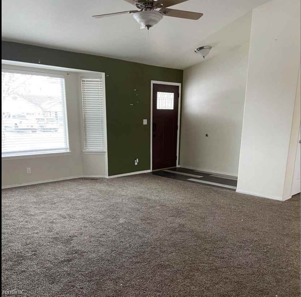 1191 Cortes Loop - Photo 3 of 12