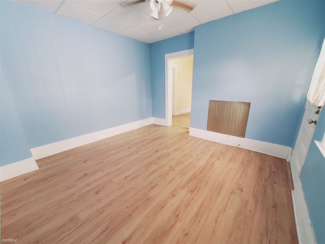 70 Alexander St - Photo 3 of 6