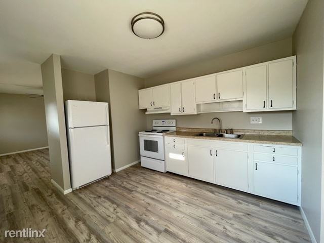 232 Pearl St - Photo 2 of 6