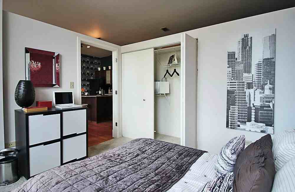 343 S Dearborn St #2-1 - Photo 5 of 19