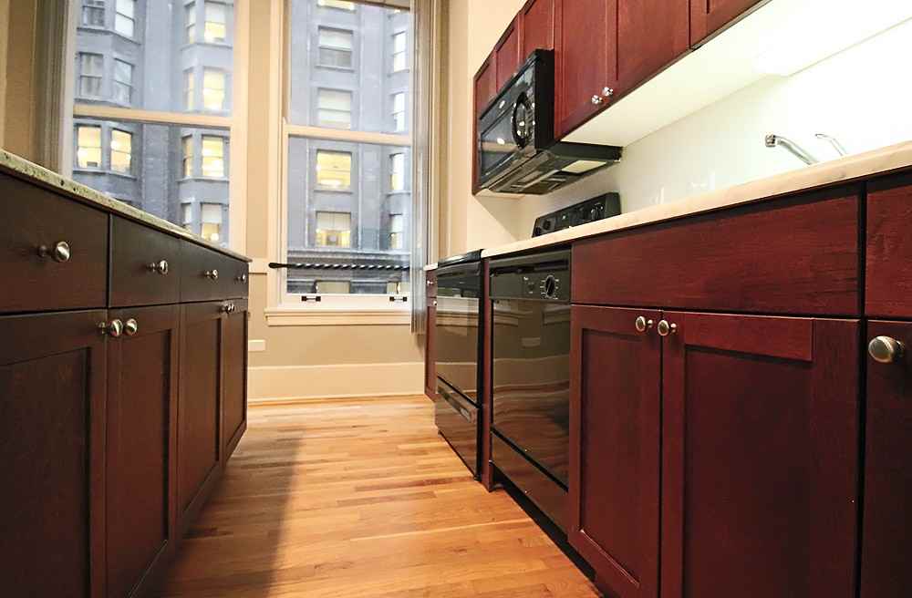 343 S Dearborn St - Photo 2 of 14