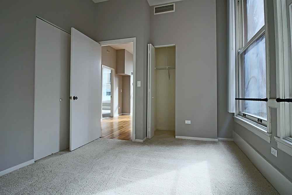 343 S Dearborn St #2-2-5 - Photo 7 of 23