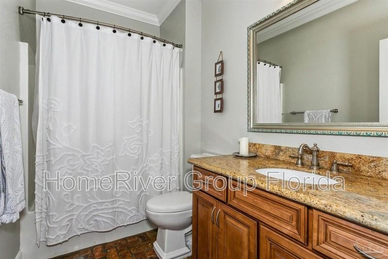 16340 Innerarity Point Rd - Photo 3 of 16