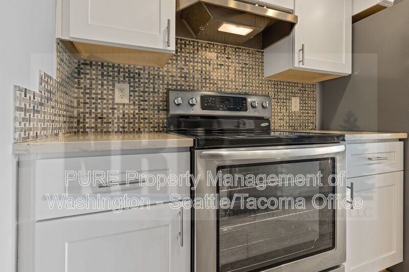 3306 Lake Washington Blvd N #1 - Photo 5 of 27