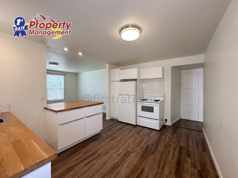 3108 1/2 N 28th St - Photo 4 of 23