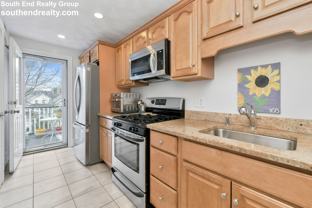 8 Common St #4 - Photo 1 of 1