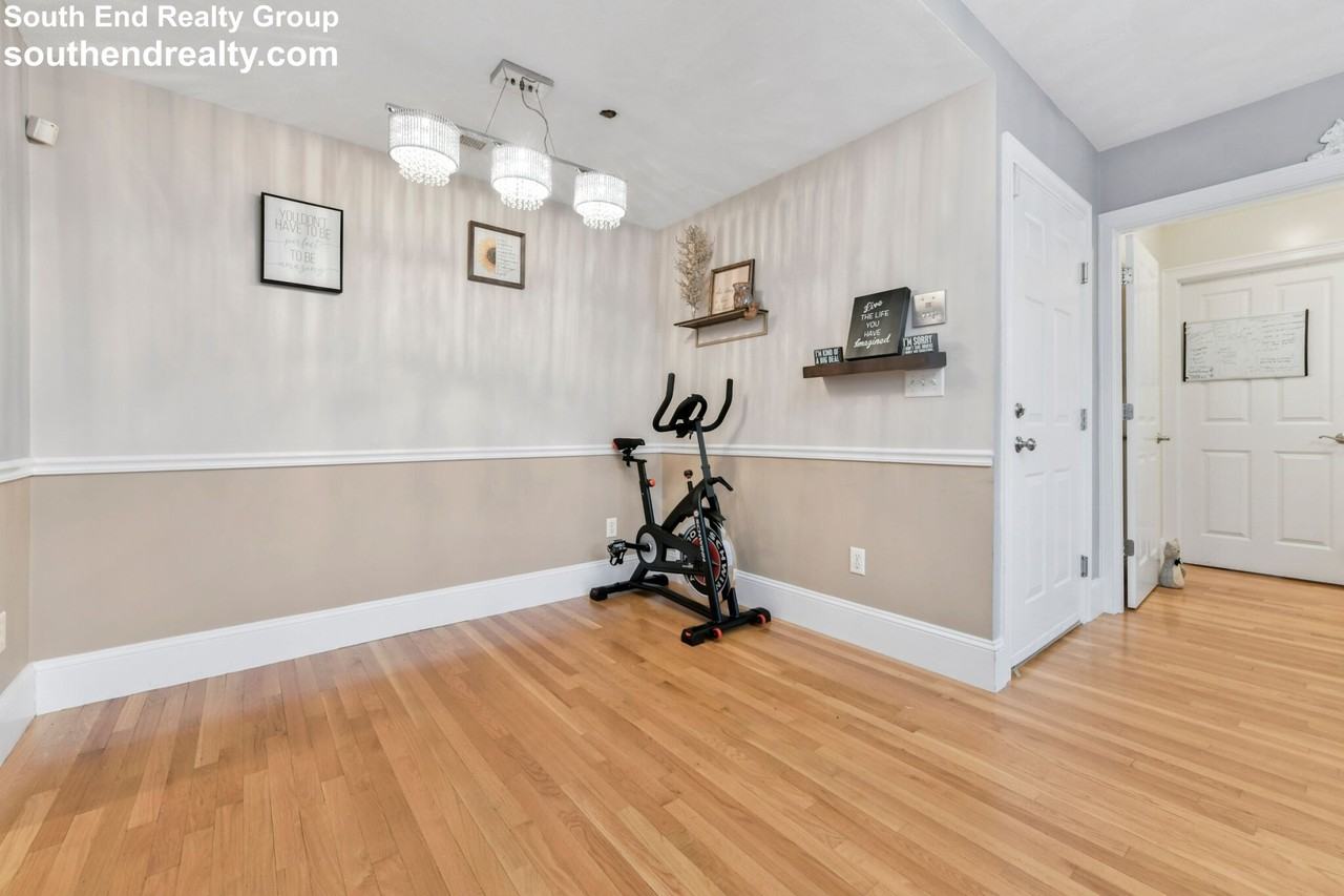 8 Common St #4 - Photo 5 of 15