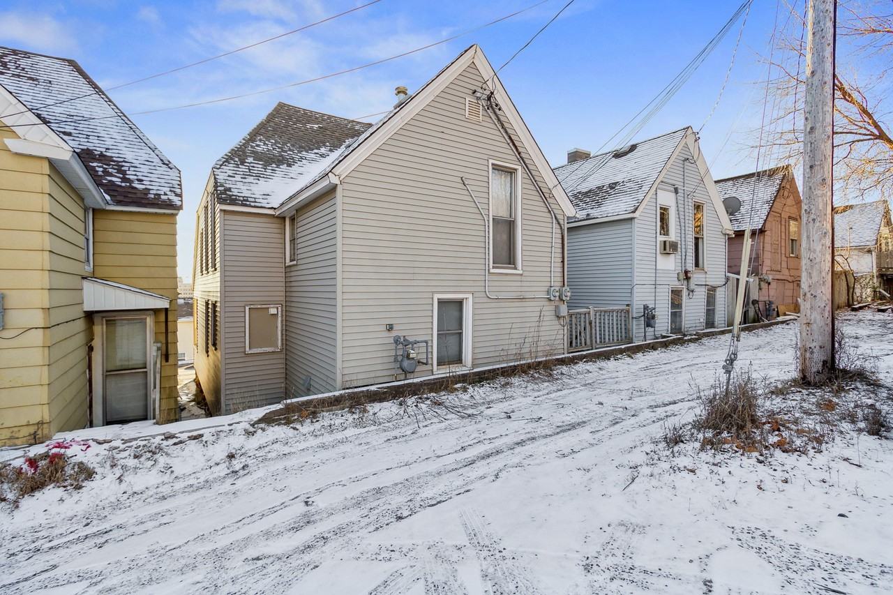 303 W 4Th St - Photo 2 of 14