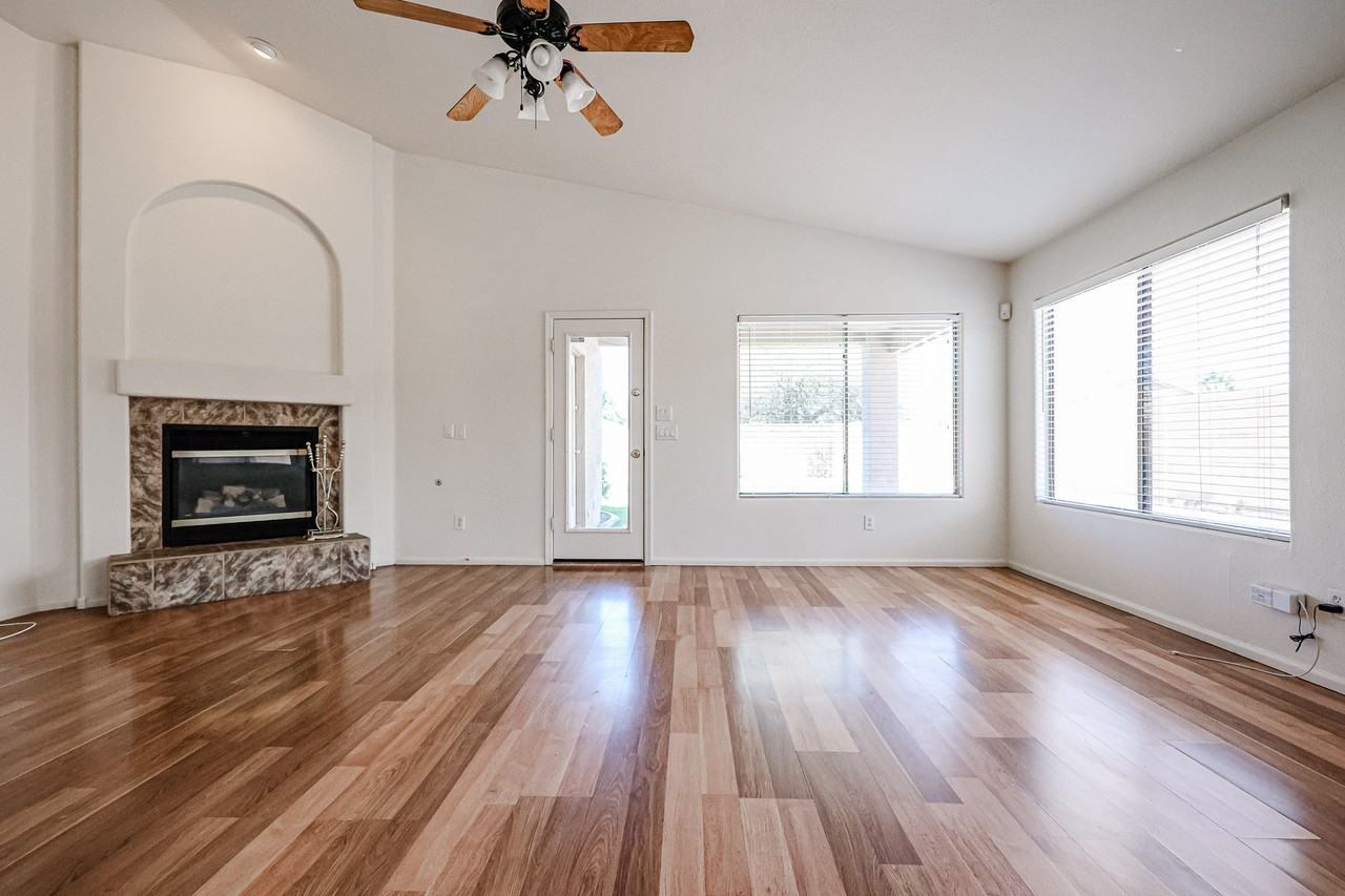 4822 E Cherry Hills Dr - Photo 4 of 29