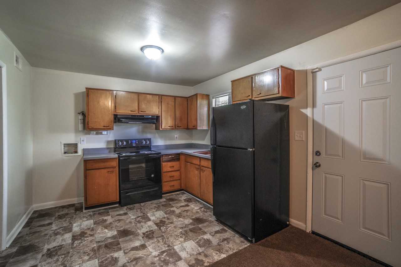 4175 Renfrew Ct Sw - Photo 3 of 8