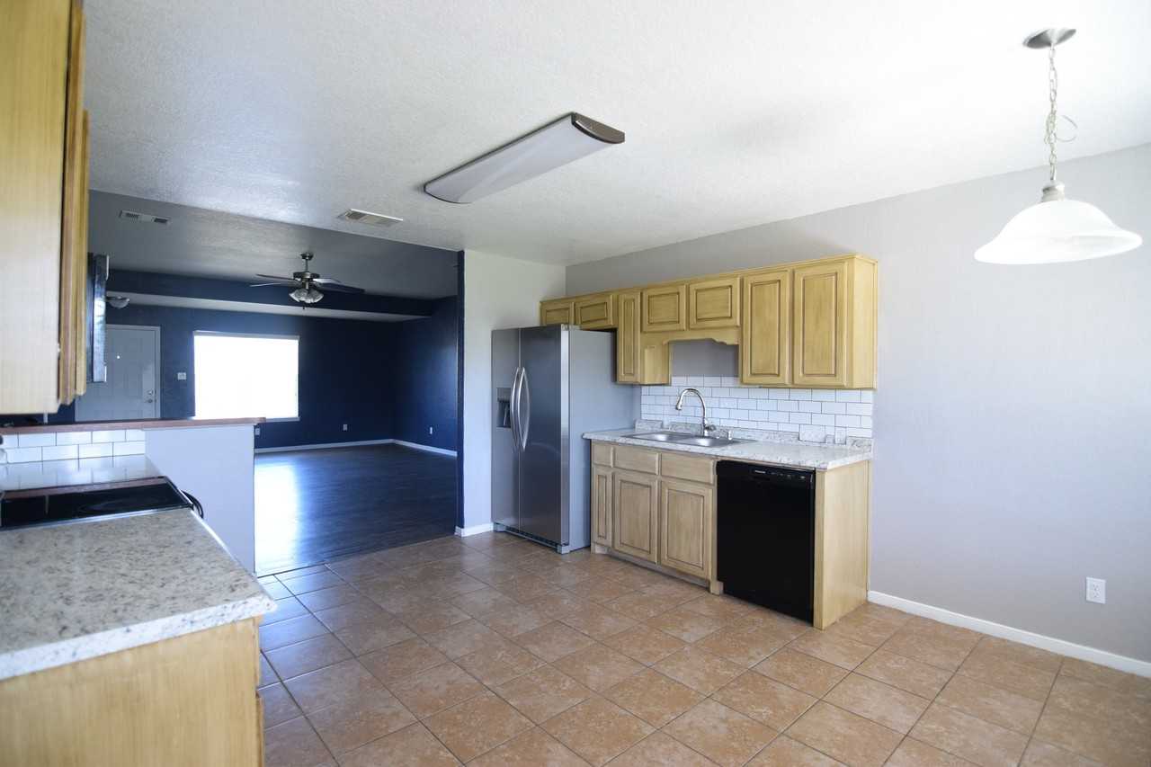 3600 Ennis Drive - Photo 5 of 21