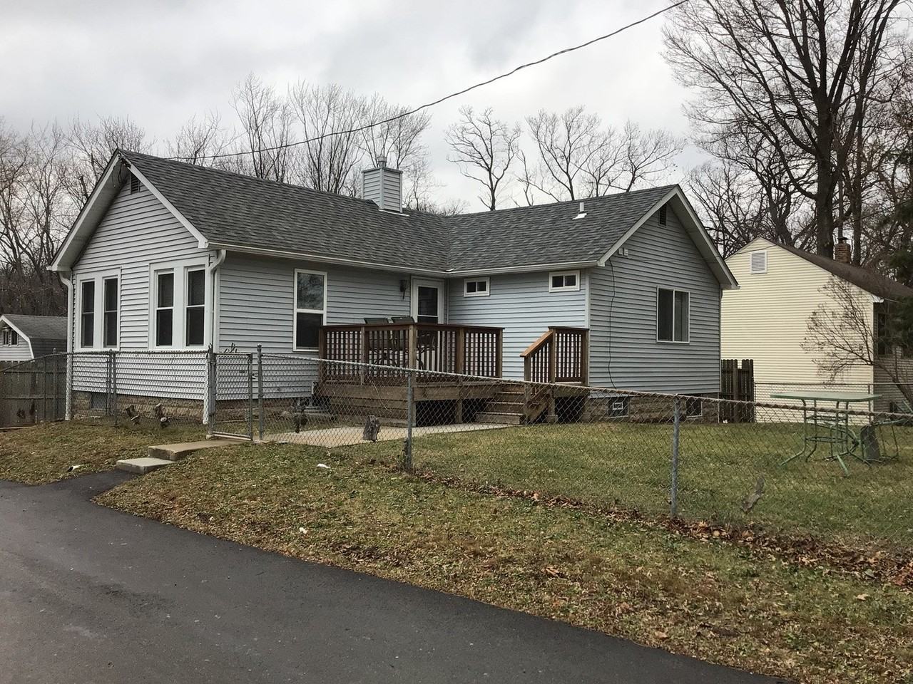 39457 N Hickory St, Spring Grove, IL 60081 2 Bedroom Apartment for