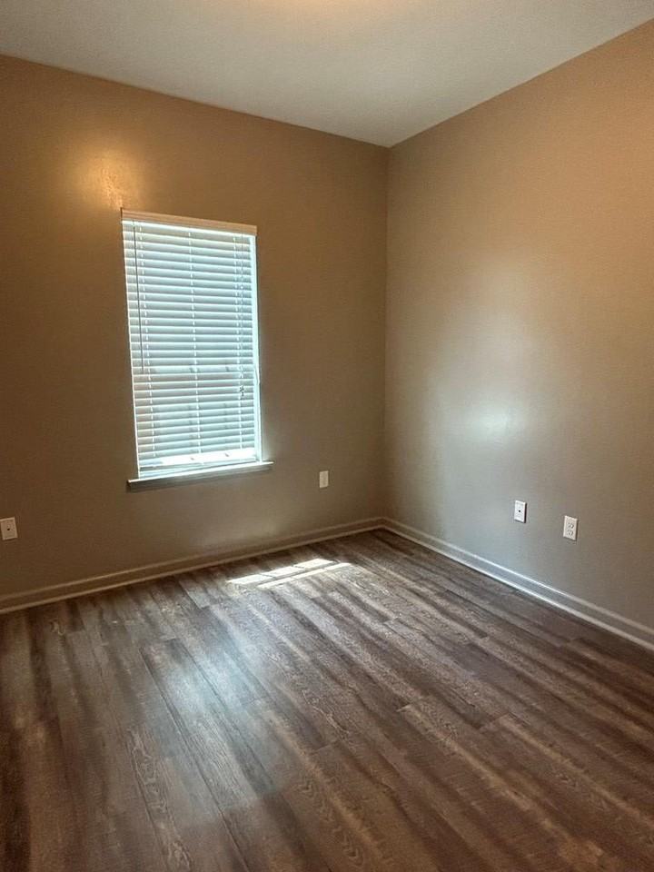 117 Highland Ave Apt 27 - Photo 5 of 10