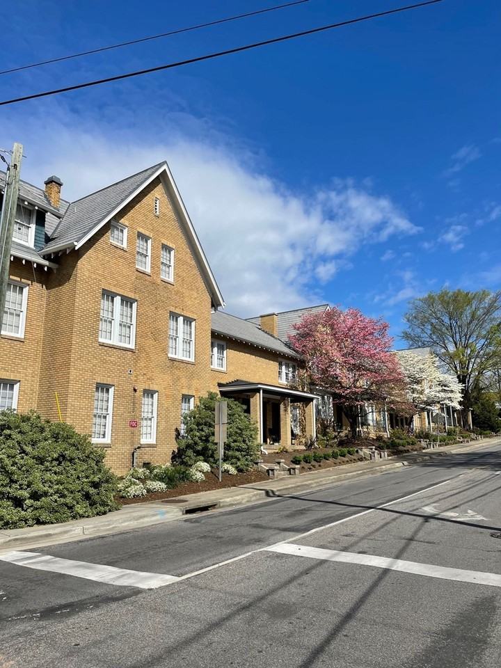 Armstrong Apartments - Photo 5 of 5