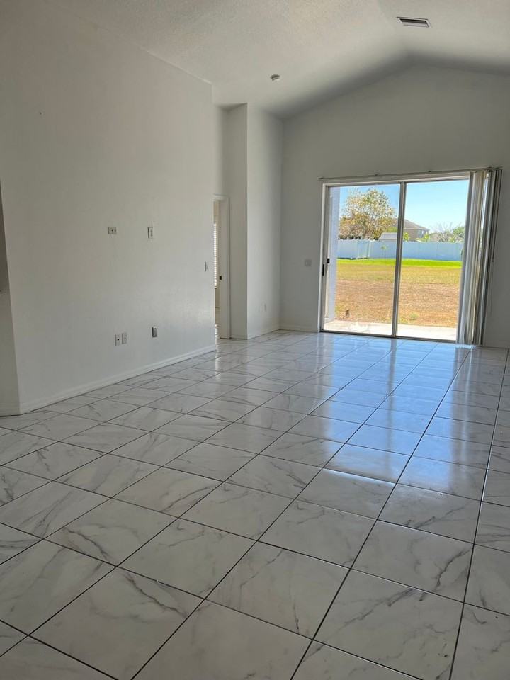 1790 Holton Rd - Photo 3 of 17