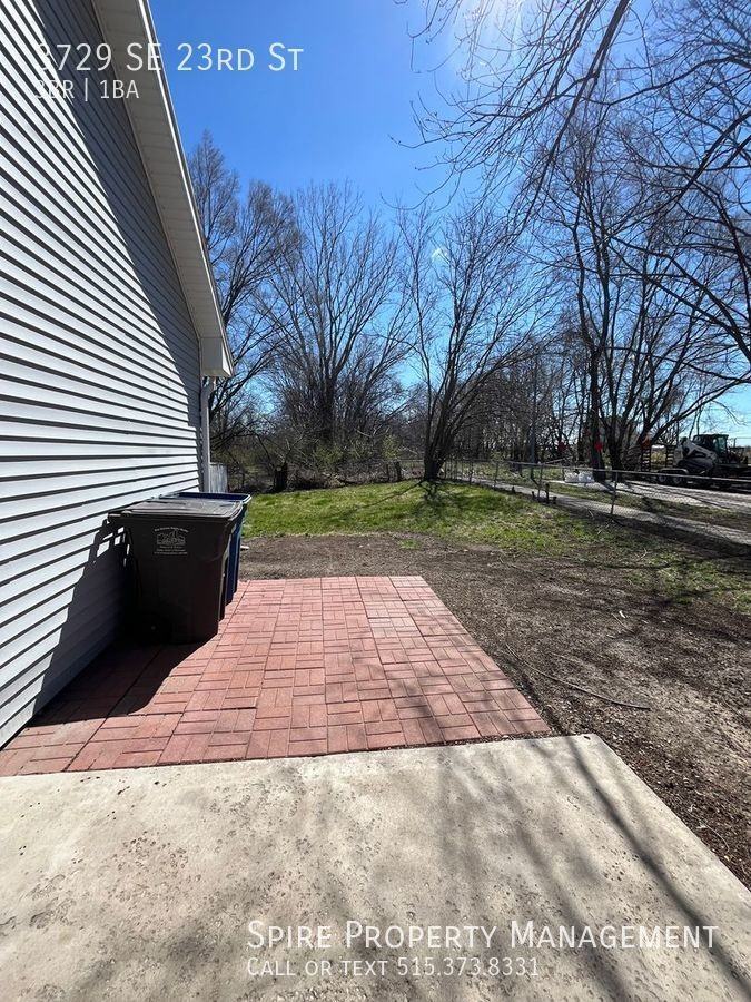 3729 Se 23rd St - Photo 3 of 11