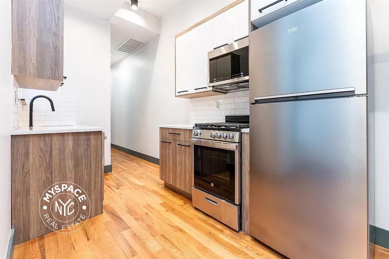 361 Stockholm St #1L - Photo 3 of 18