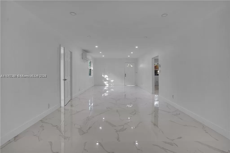 332 Nw 97th St - Photo 2 of 16