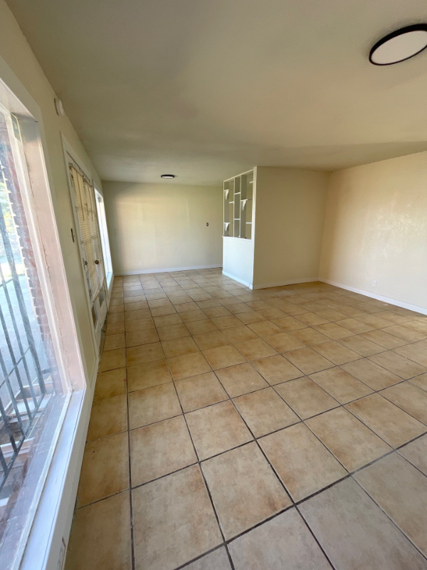 3405 Olympic Ave #1 - Photo 5 of 38