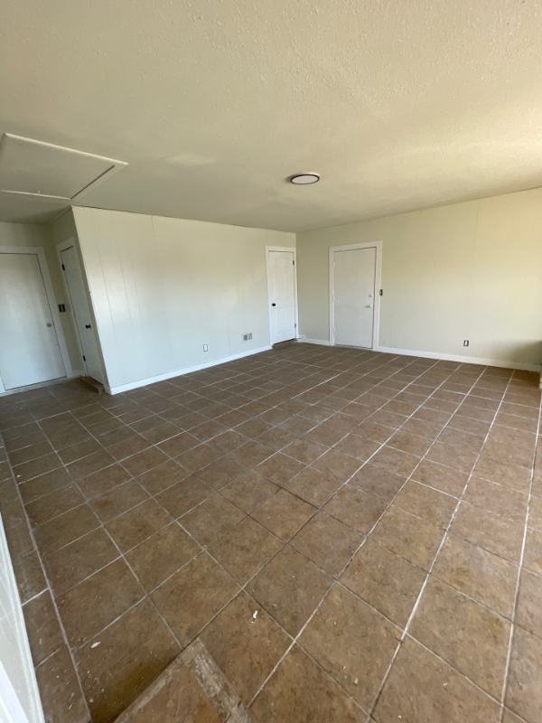 3405 Olympic Ave #1 - Photo 6 of 38