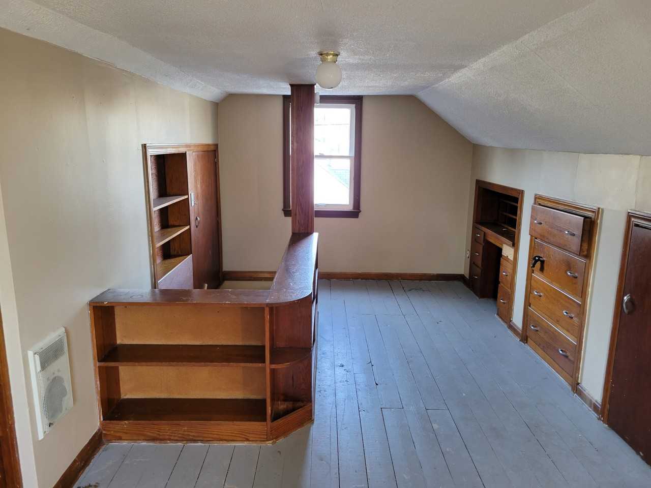 1612 Esther Ave Ne #NA - Photo 7 of 15