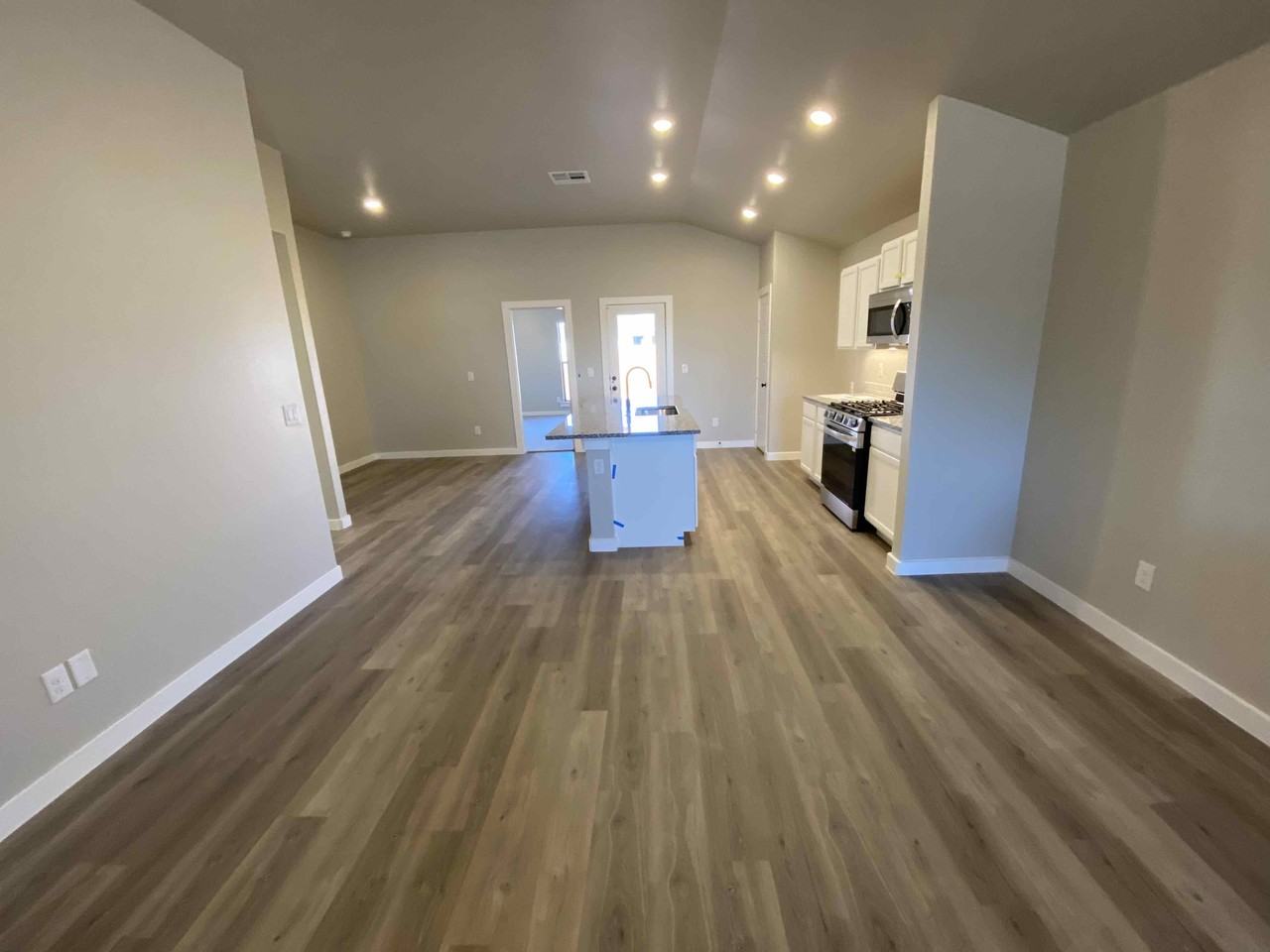 13212 Avenue R #NA - Photo 4 of 14