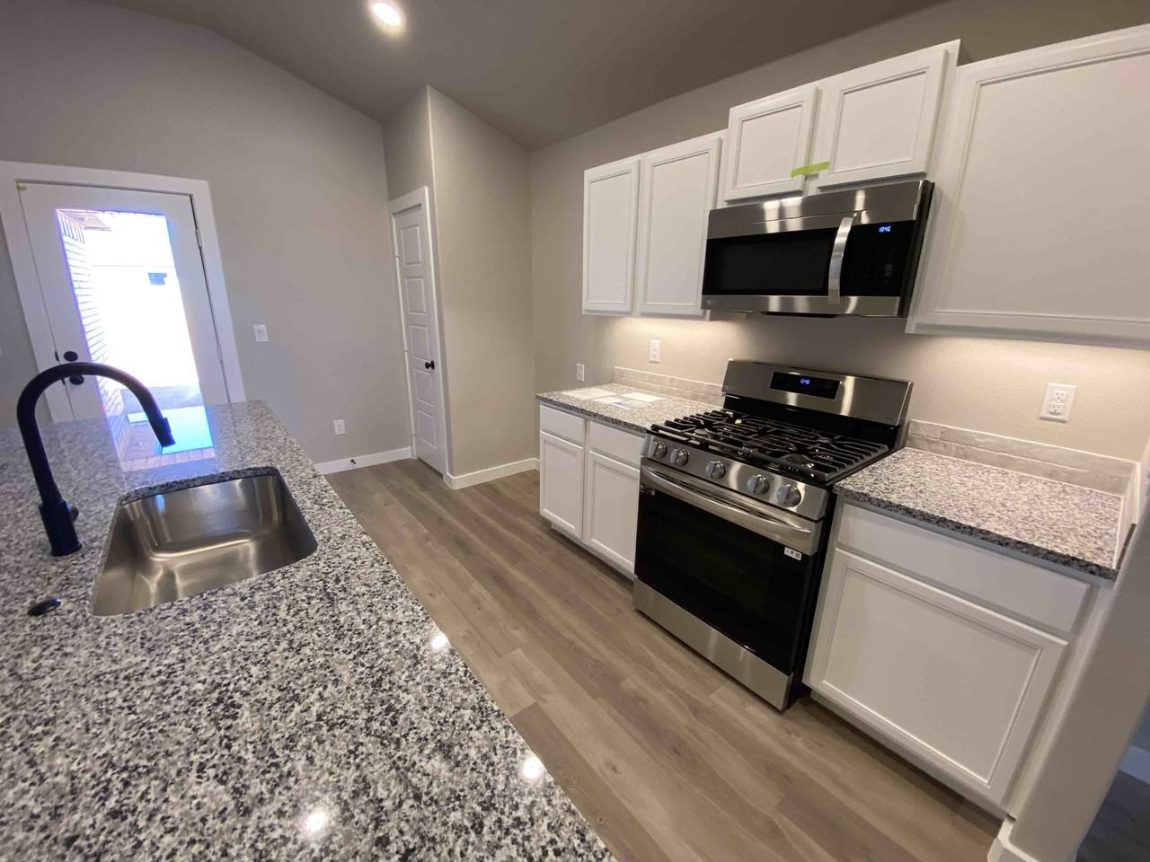 13212 Avenue R #NA - Photo 6 of 14