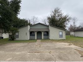 featured image of 1512 Pine Ridge Drive #A